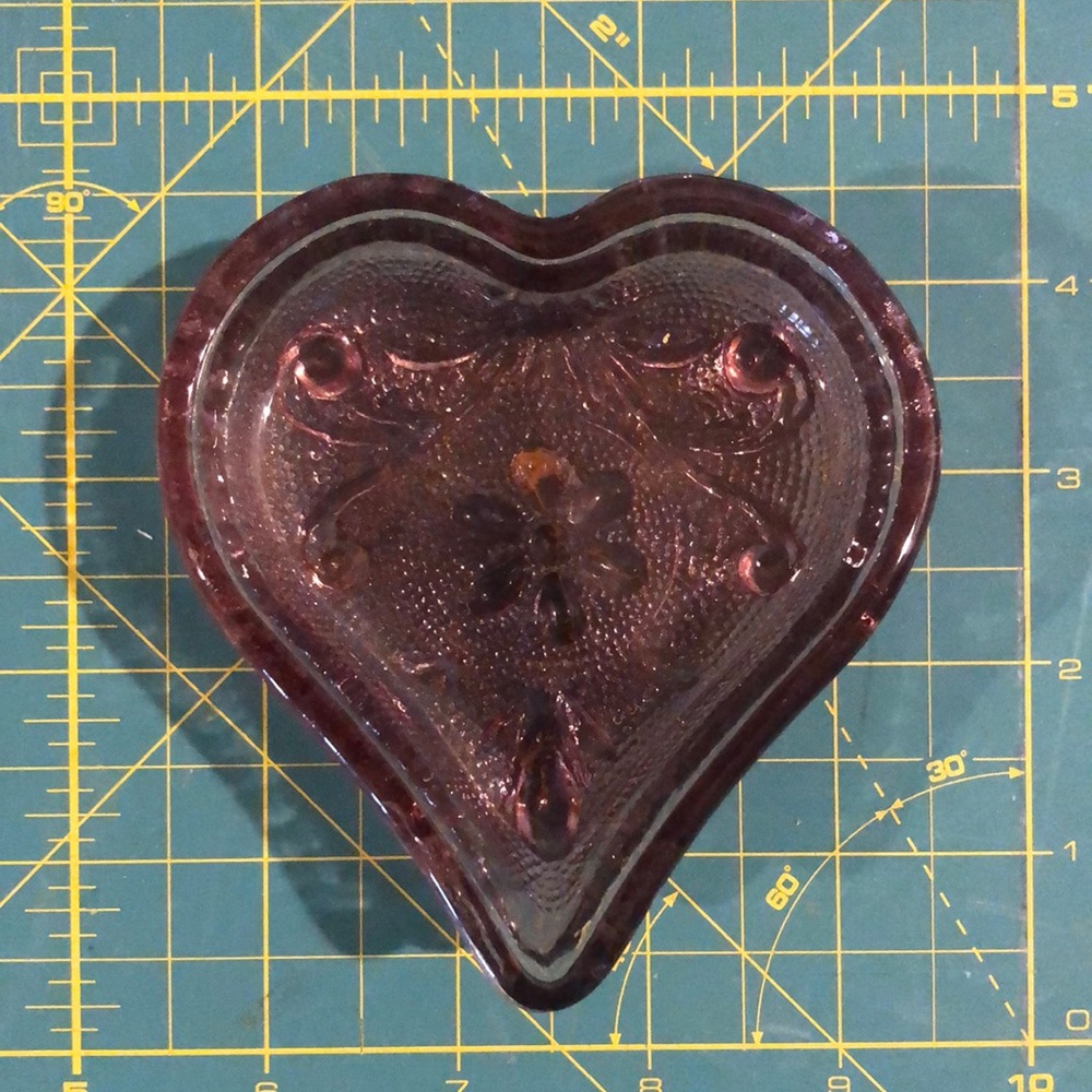 Indiana Glass ~ Tiara Sandwich Amethyst Purple Heart Shaped Trinket Dish